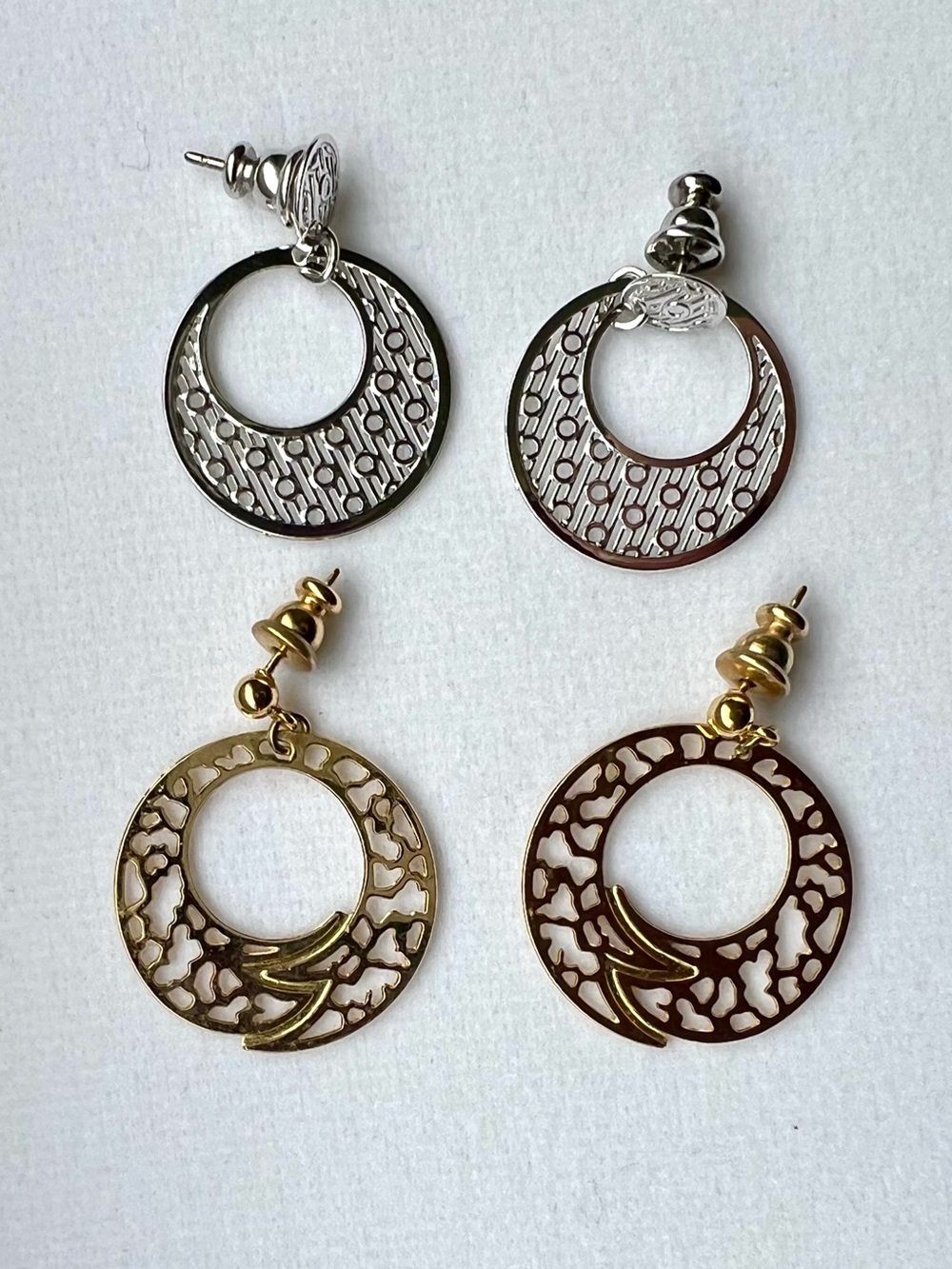 Lot 2 Pair Openwork Hoop Dangle Earrings Gold Tone & Silver Tone Cutout Circle